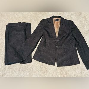 Evan Picone Pant Suit (charcoal w/pin stripe) size 8